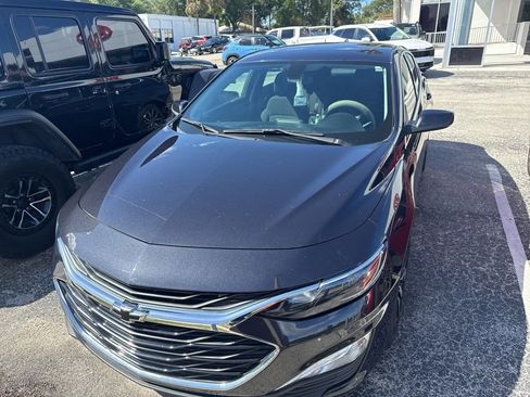 Certified 2022 Chevrolet Malibu RS image 3