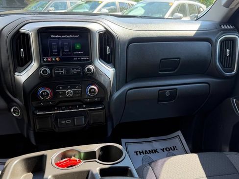 Used 2021 Chevrolet Silverado 1500 LT AWD/4WD image 20