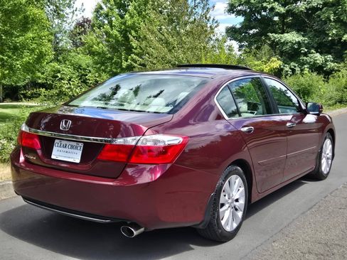 Used 2015 Honda Accord EX image 11