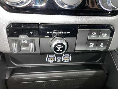 Used 2025 RAM 1500 Big Horn image 29