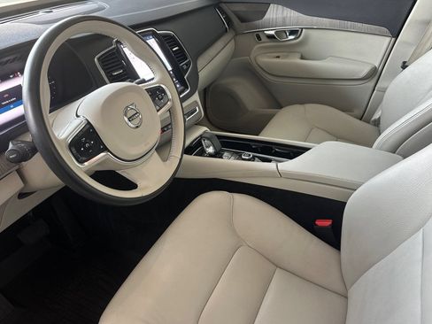 Used 2023 Volvo XC90 T8 Plus AWD/4WD image 9