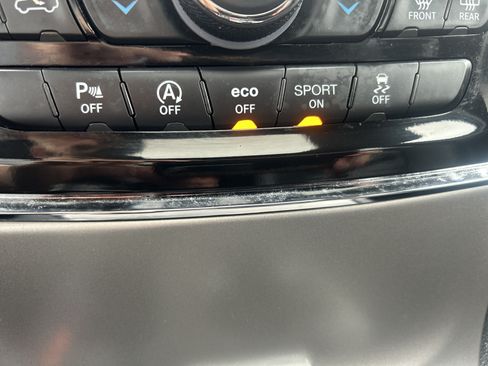 Used 2022 Jeep Grand Cherokee Limited AWD/4WD image 30