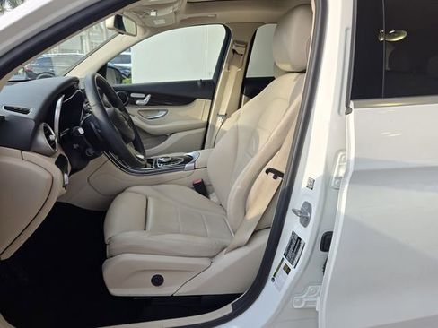 Used 2018 Mercedes-Benz GLC 300 4MATIC image 13