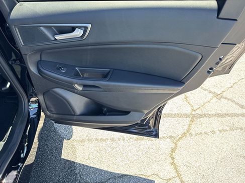 Used 2021 Ford Edge SE w/ Cargo Accessory Package image 16