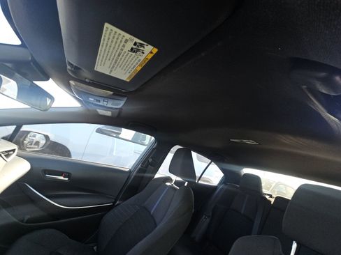 Used 2021 Toyota Corolla SE image 17