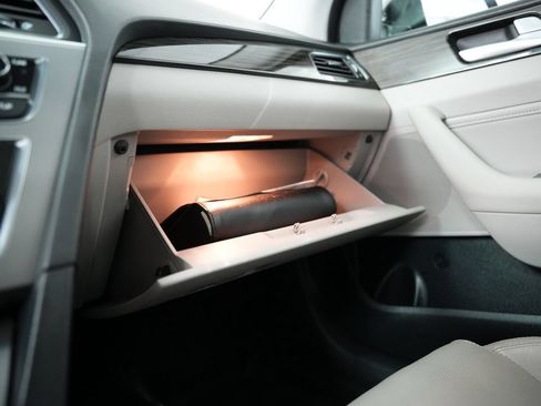 Used 2016 Hyundai Sonata Limited w/ Option Group 02 FWD image 52