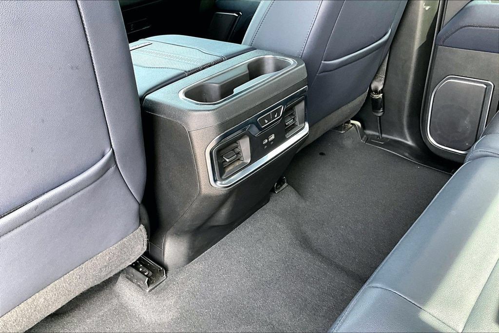 Used 2024 Chevrolet Silverado 3500 High Country w/ Technology Package AWD/4WD image 11