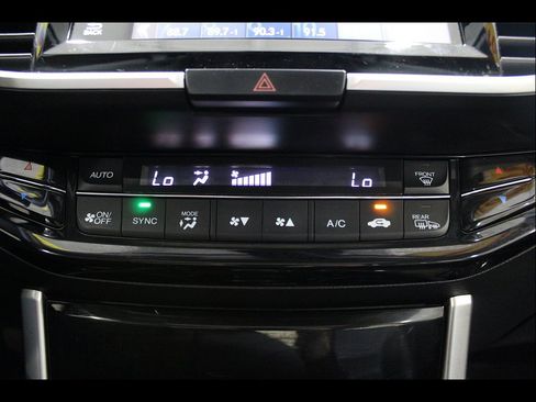 Used 2017 Honda Accord Touring image 31