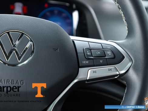 Used 2024 Volkswagen Atlas Cross Sport SE w/ Panoramic Sunroof Package FWD image 22