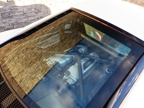 Used 2018 Audi R8 V10 plus image 25