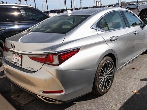 Used 2023 Lexus ES 350 w/ Premium Package image 7