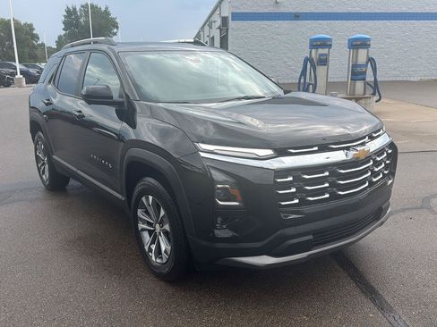 Used 2025 Chevrolet Equinox LT w/ Convenience Package II FWD image 7