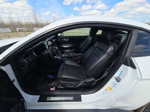 Used 2019 Ford Mustang GT Premium w/ GT Performance Package RWD image 5