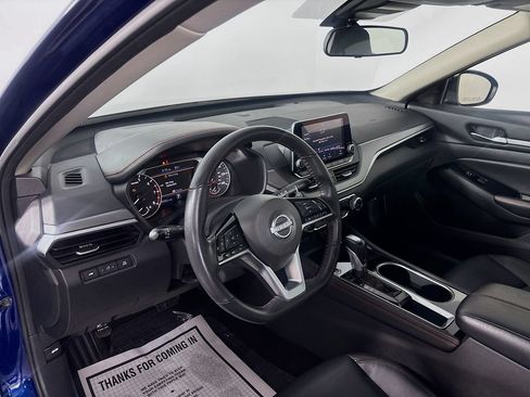 Used 2024 Nissan Altima 2.5 SR FWD image 9