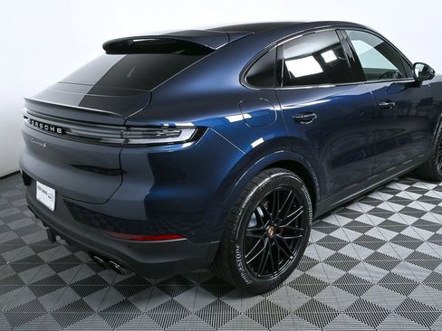 Certified 2025 Porsche Cayenne S image 37