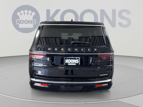 Used 2023 Jeep Wagoneer L Series III w/ Premium Group I AWD/4WD image 5