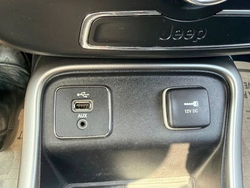 Used 2018 Jeep Compass Sport FWD image 21