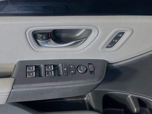 Used 2025 Honda Pilot EX-L image 12