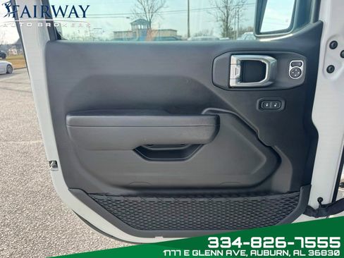 Used 2023 Jeep Gladiator Rubicon w/ LED Lighting Group image 27