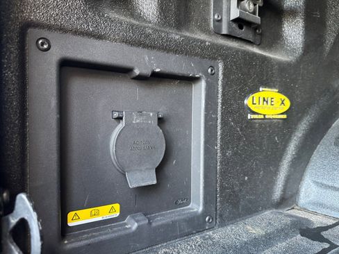 Used 2021 Ford F150 Lariat w/ Equipment Group 502A High image 19