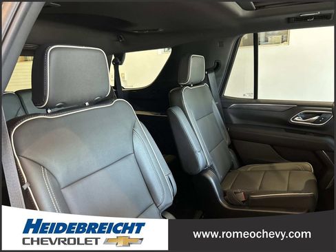 Used 2023 GMC Yukon SLT w/ SLT Premium Package AWD/4WD image 34