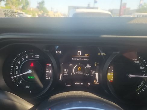 Used 2024 Jeep Wrangler Unlimited Sahara AWD/4WD image 19
