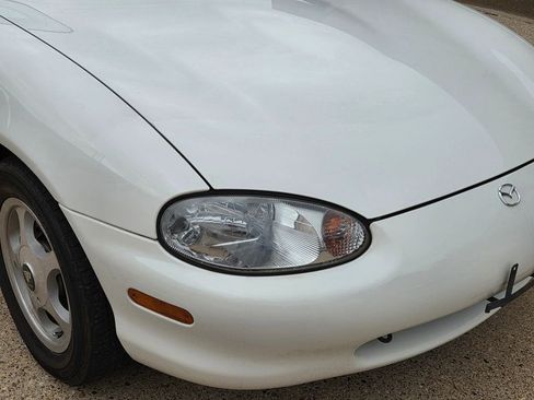 Used 1999 MAZDA MX-5 Miata image 15