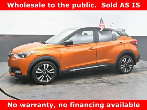 Used 2019 Nissan Kicks SR w/ SR Premium Package image 4