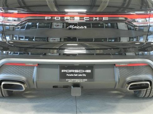 New 2026 Porsche Macan image 38