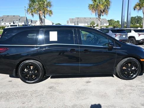 Used 2023 Honda Odyssey Sport image 6