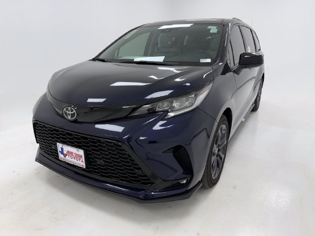 New 2026 Toyota Sienna XSE FWD image 4