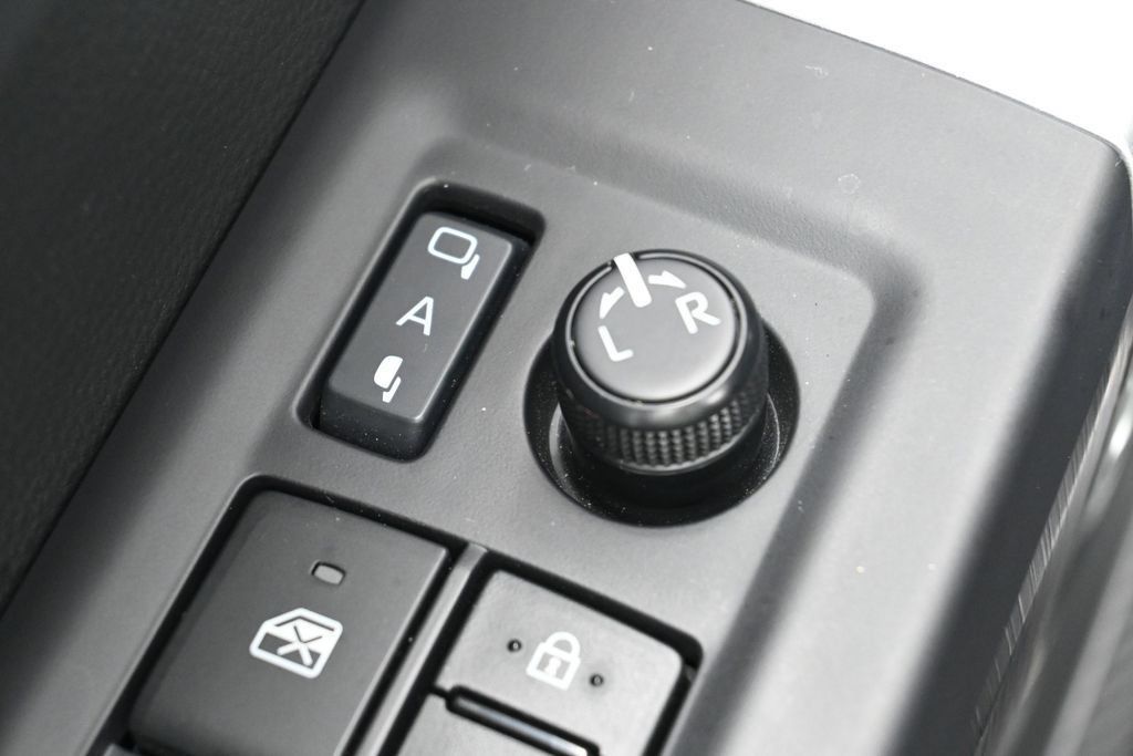 Used 2024 Toyota Tundra Platinum AWD/4WD image 13