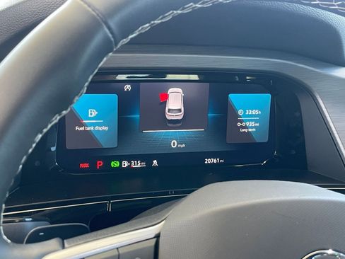 Used 2025 Volkswagen Atlas Cross Sport SE image 40