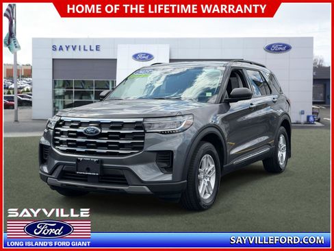Used 2025 Ford Explorer Active AWD/4WD image 1