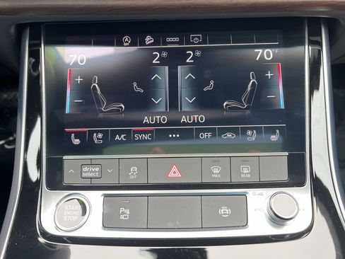 Used 2025 Audi Q8 Premium Plus image 21