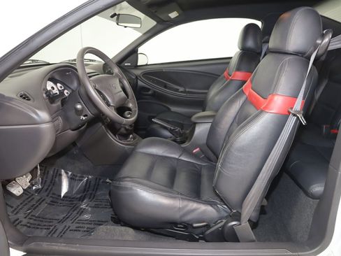 Used 2002 Ford Mustang GT RWD image 8