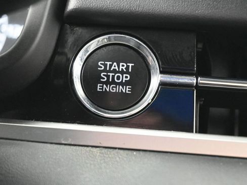 Used 2022 Mitsubishi Outlander SE image 37