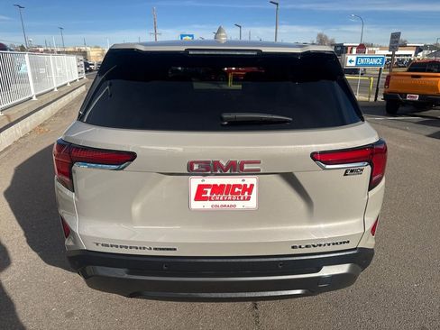 Used 2025 GMC Terrain Elevation image 7