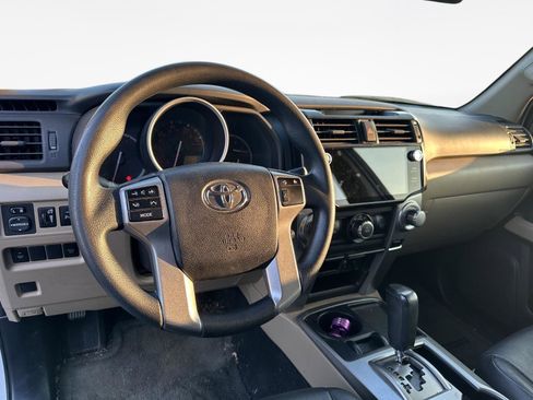 Used 2013 Toyota 4Runner SR5 image 10