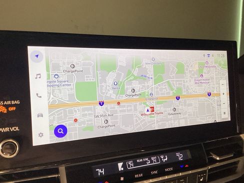 Used 2025 Toyota Sienna XLE Woodland Edition image 3