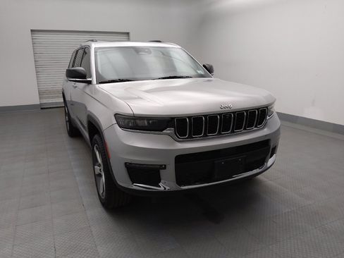 Used 2021 Jeep Grand Cherokee L Limited w/ Luxury Tech Group II AWD/4WD image 14