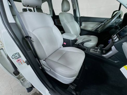 Used 2016 Subaru Forester 2.5i Limited AWD/4WD image 35