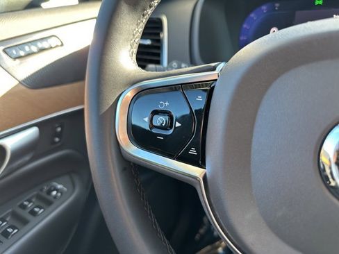 Certified 2024 Volvo XC90 B6 Plus w/ Protection Package Premier image 28