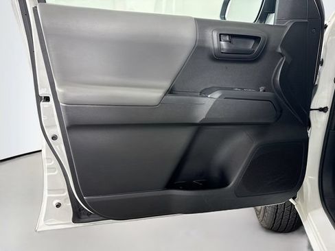 Certified 2021 Toyota Tacoma SR w/ SR Convenience Package AWD/4WD image 12