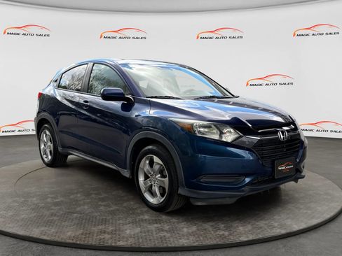 Used 2016 Honda HR-V LX image 3
