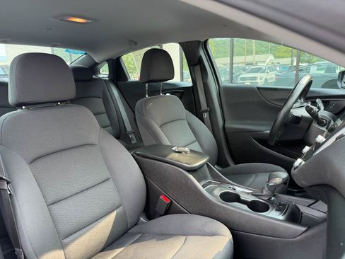 Used 2023 Chevrolet Malibu RS w/ LPO, Floor Liner Package FWD image 12