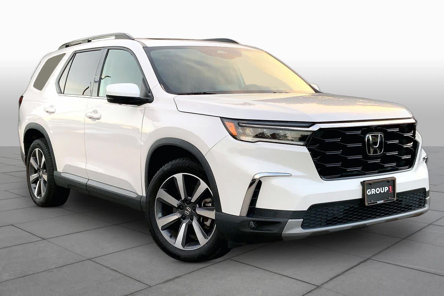 Used 2023 Honda Pilot Elite image 3