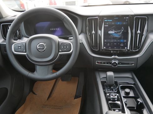 New 2025 Volvo XC60 B5 Core w/ Protection Package Premier image 8
