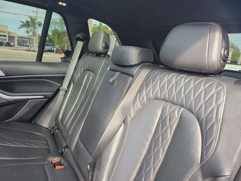 Used 2022 BMW X5 M50i w/ Premium Package image 13