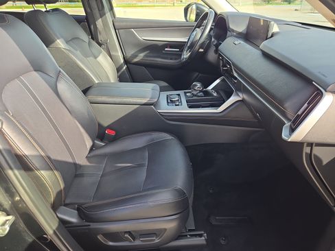 Used 2024 MAZDA CX-90 3.3 Turbo w/ Premium Package AWD/4WD image 31